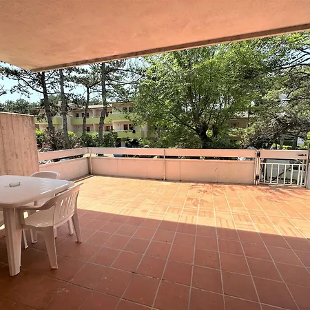 With Private Entrance In