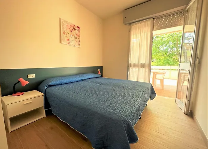 With Private Entrance In Apartmán