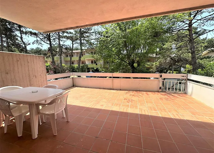 With Private Entrance In